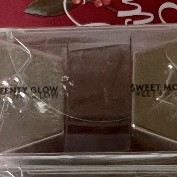 FENTY by Rihanna Fenty Beauty Gloss Bomb Duo Sweetmouth and Fenty Glow FULL SIZE - Picture 4 of 5